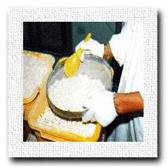 ''ทำการคัดเลือกเม็ดนม'